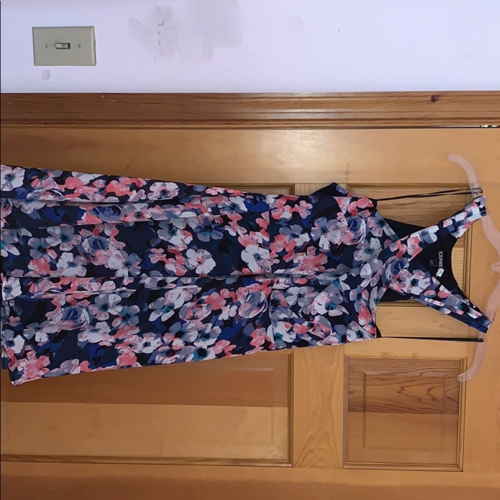 Dress - Picture 2 of 4